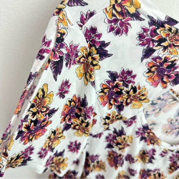 Love & Legend Floral Print Cutout Blouse 1X - Picture 4 of 10